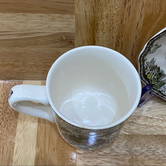 Vintage Johnson Bros The Friendly Village The Ice House Mug and Saucer Set - Picture 5 of 12